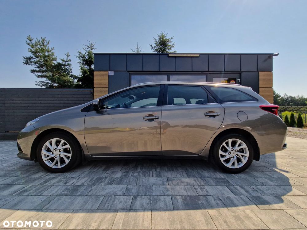Toyota Auris 1.6 Freestyle - 2