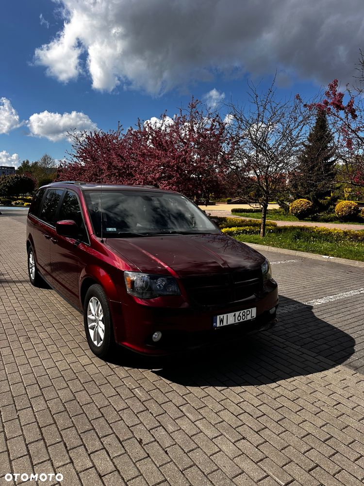 Dodge Grand Caravan 3.6 R/T - 9