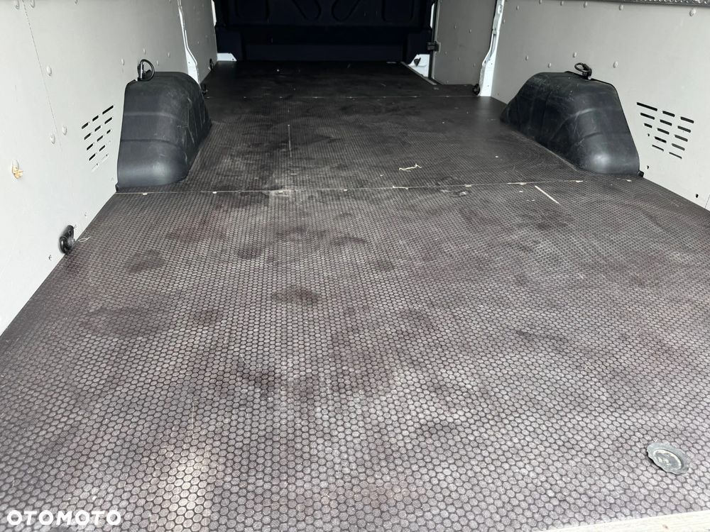 Ford Transit - 11