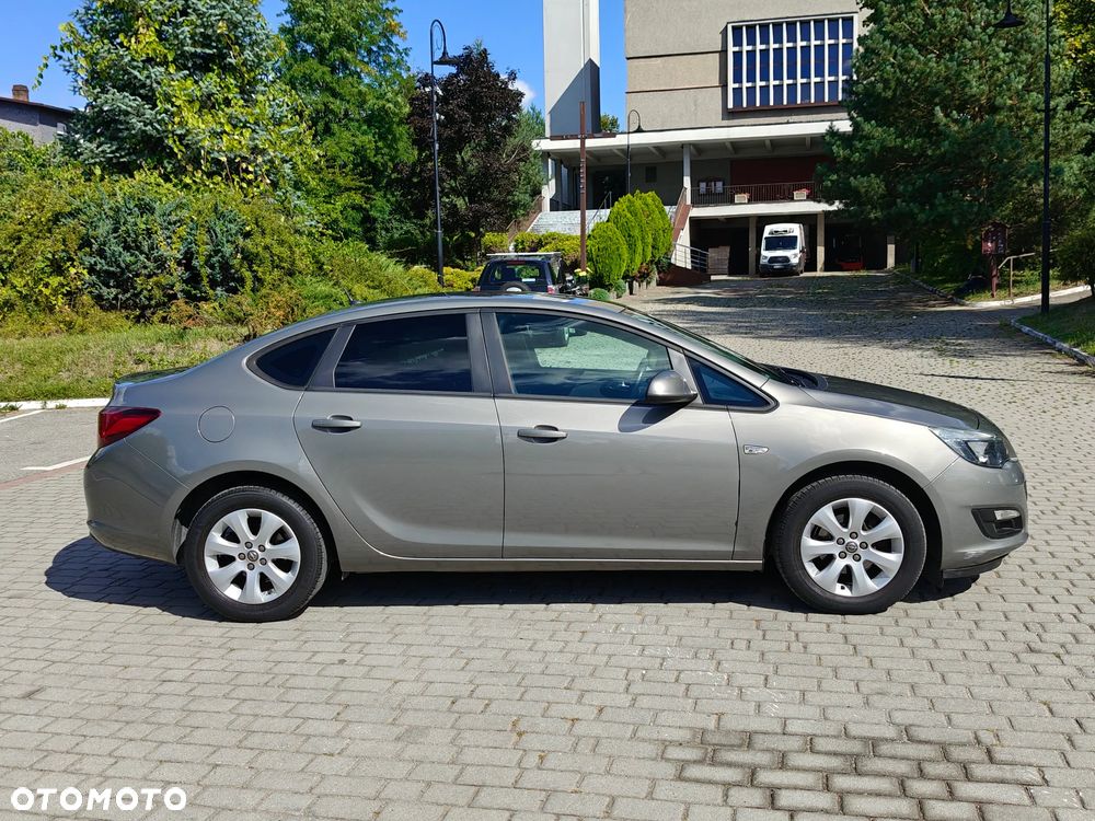 Opel Astra 1.6 Cosmo - 5