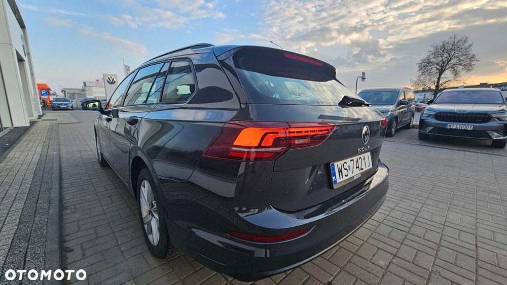 Volkswagen Golf Variant - 11