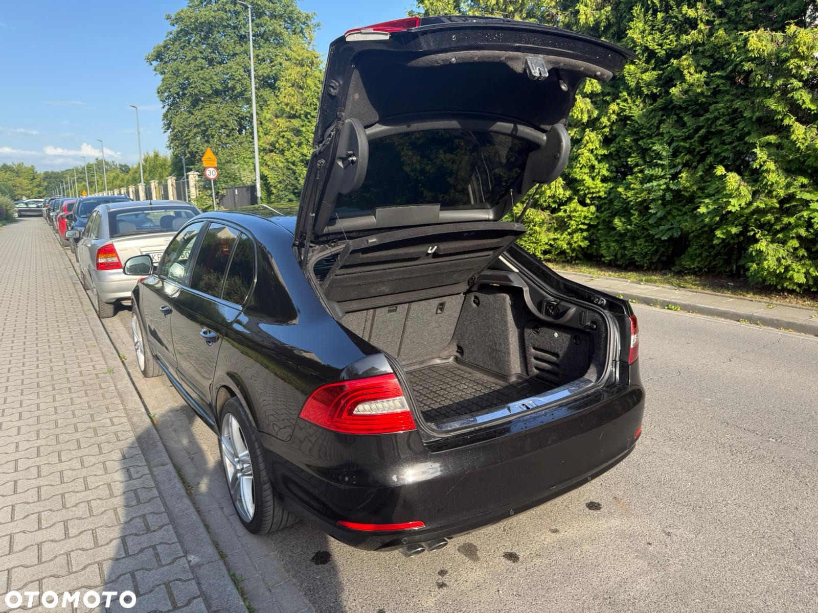 Skoda Superb 2.0 TDI L&K - 4