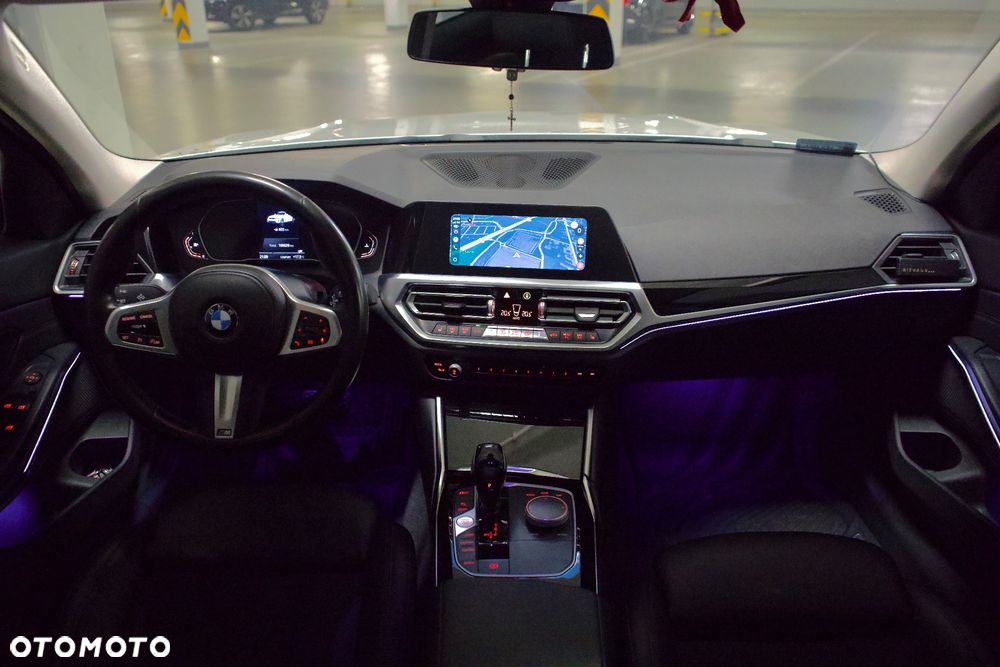 BMW Seria 3 318i Sport Line sport - 31