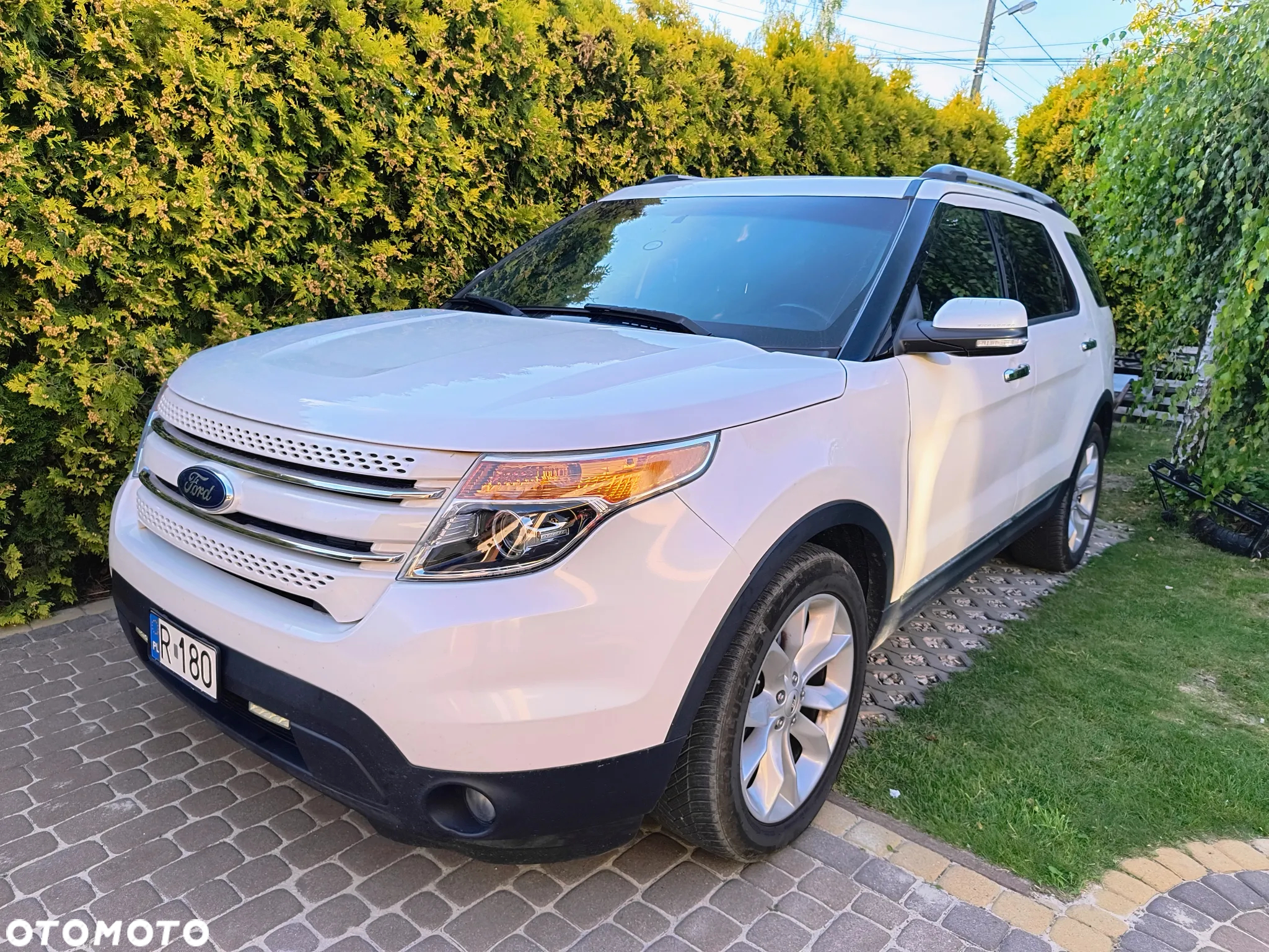 Ford Explorer - 13