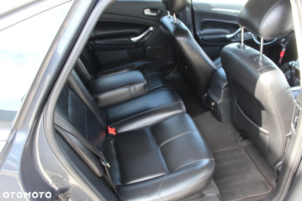 Ford Mondeo 2.0 Champions Edition - 13