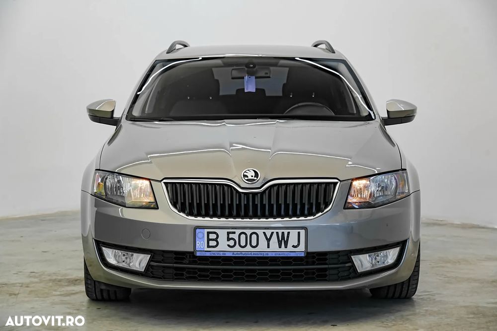 Skoda Octavia 1.6 TDI STYLE DSG - 14