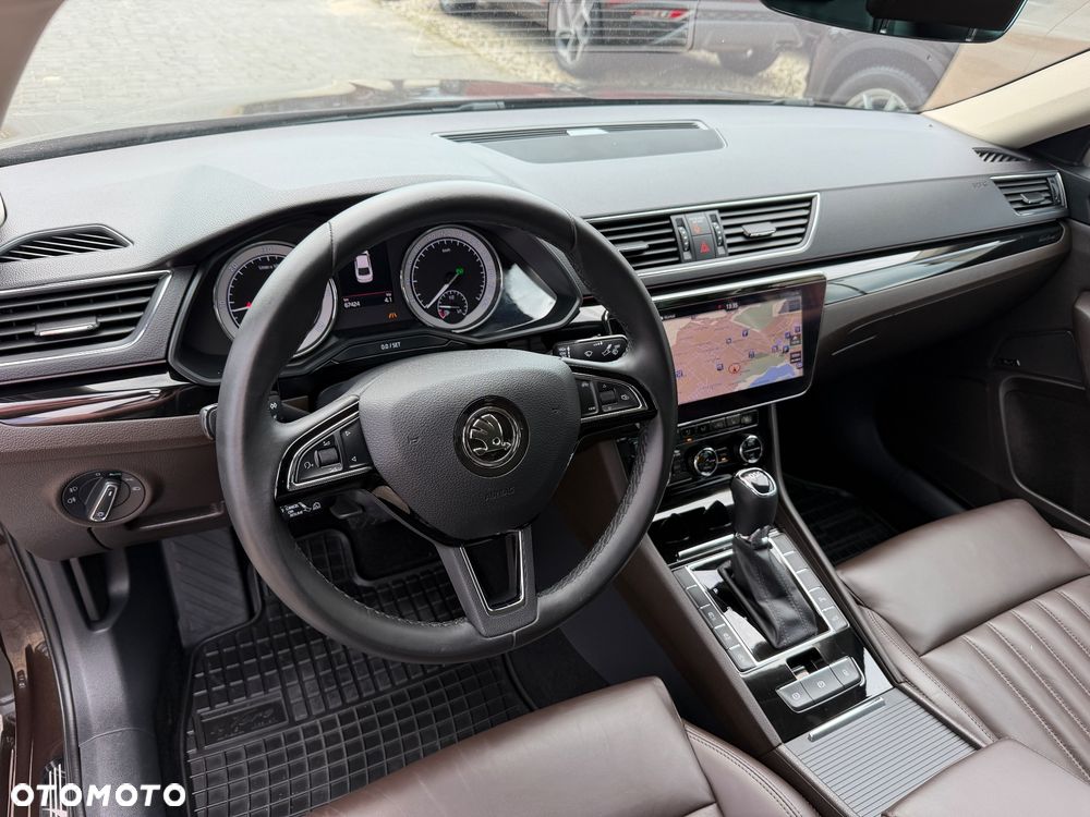 Skoda Superb 2.0 TDI L&K DSG - 14