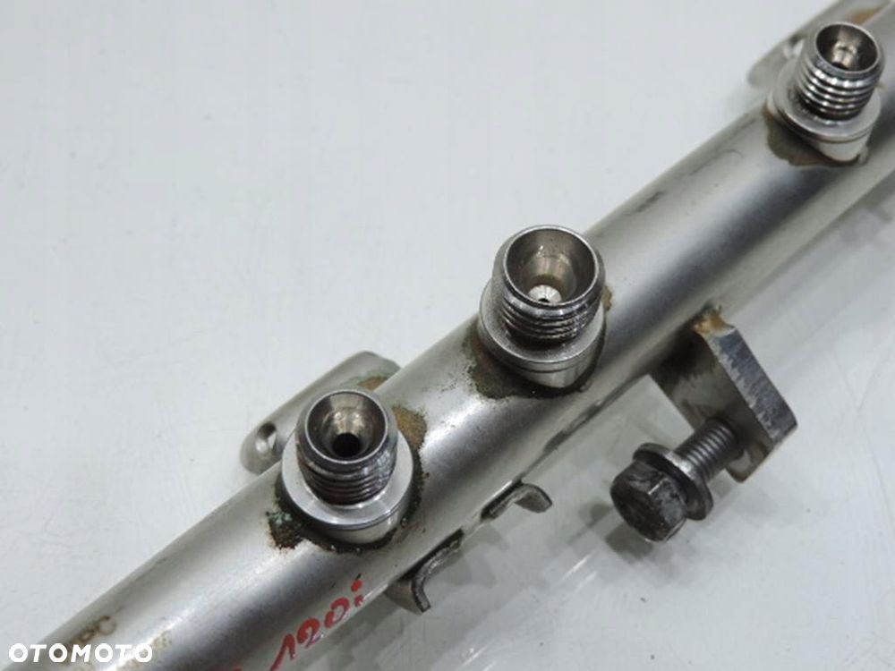 LISTWA WTRYSKOWA BMW E81 E87 2.0 7562474 - 5