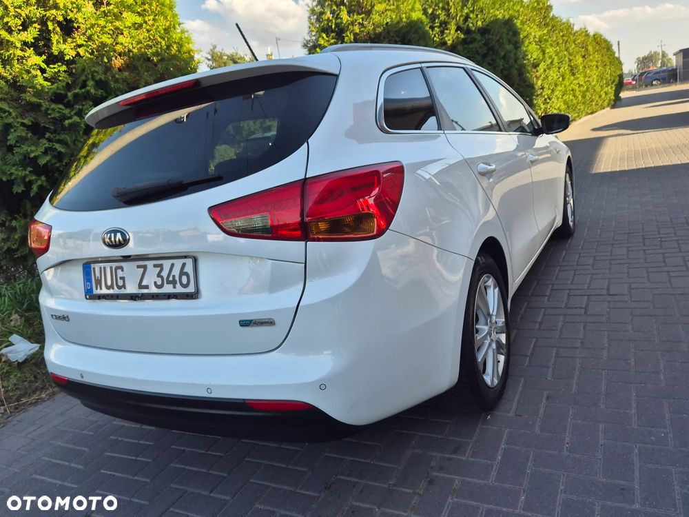 Kia Ceed 1.6 CRDi 128 Platinum Edition - 11