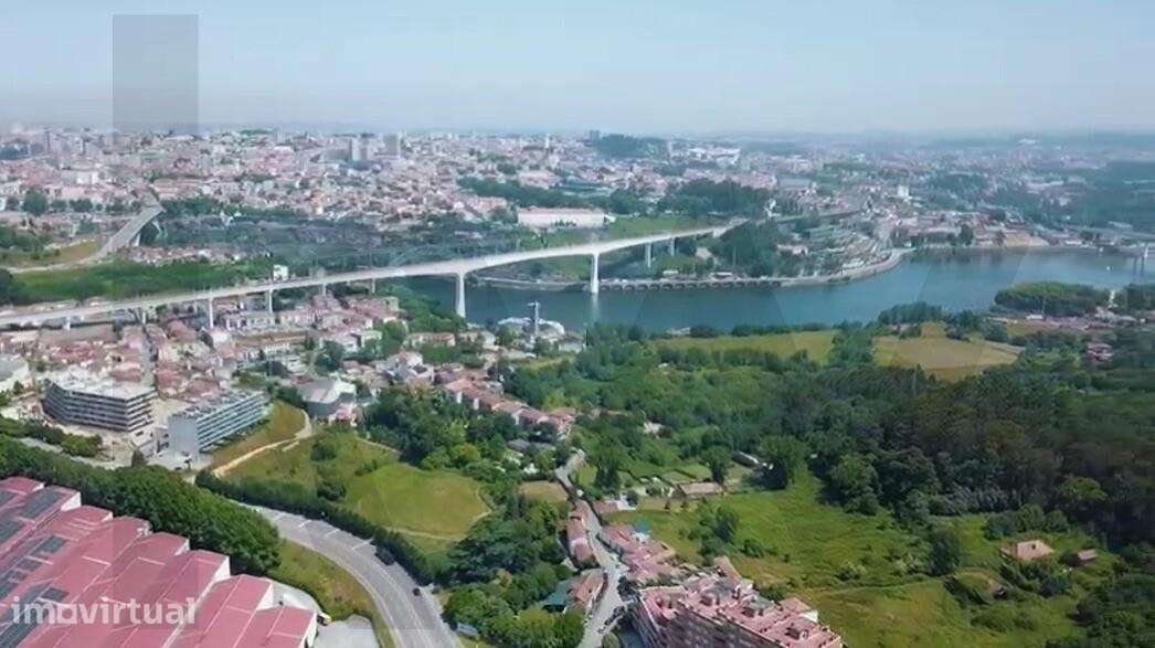 TERRENO - OPORTUNIDADE ÚNICA DE INVESTIMENTO EM VILA NOVA DE GAIA! - Grande imagem: 2/7