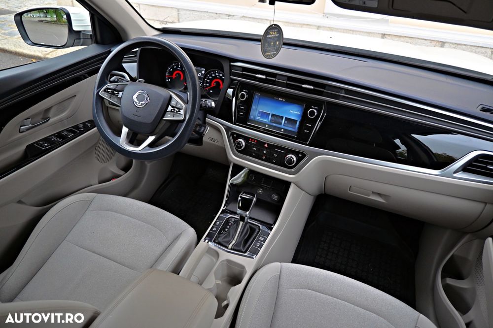 SsangYong Korando - 11