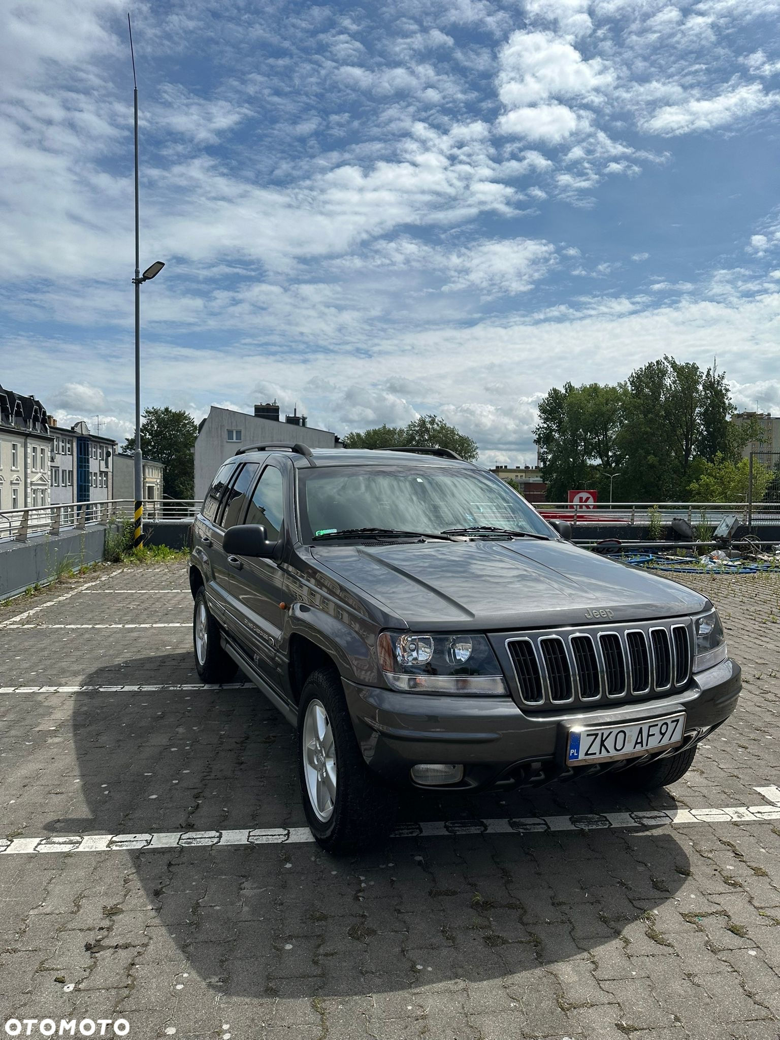 Jeep Grand Cherokee 4.7 Overland - 12