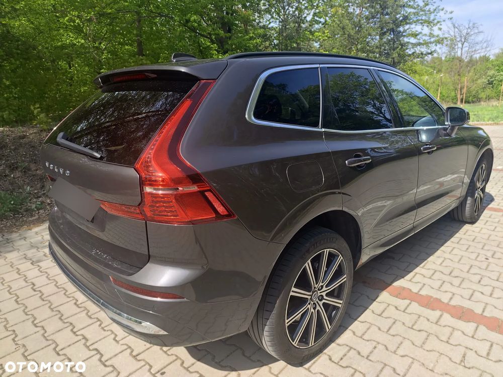 Volvo XC 60 B5 D AWD Ultimate Dark - 5