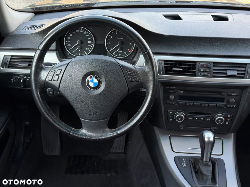 BMW Seria 3 - 1