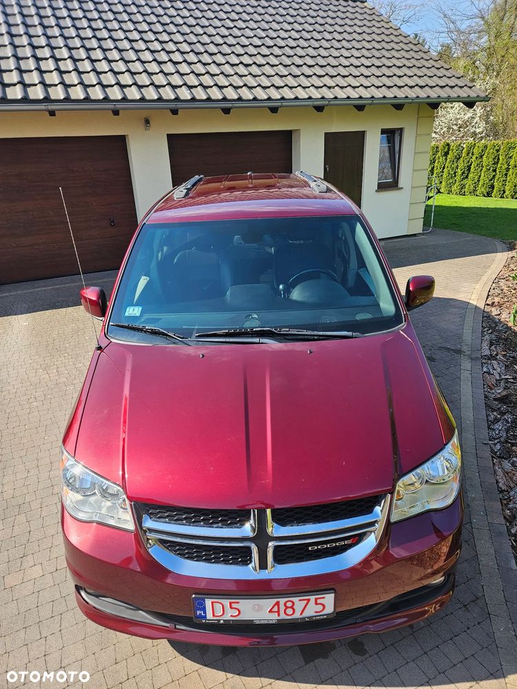 Dodge Grand Caravan - 2