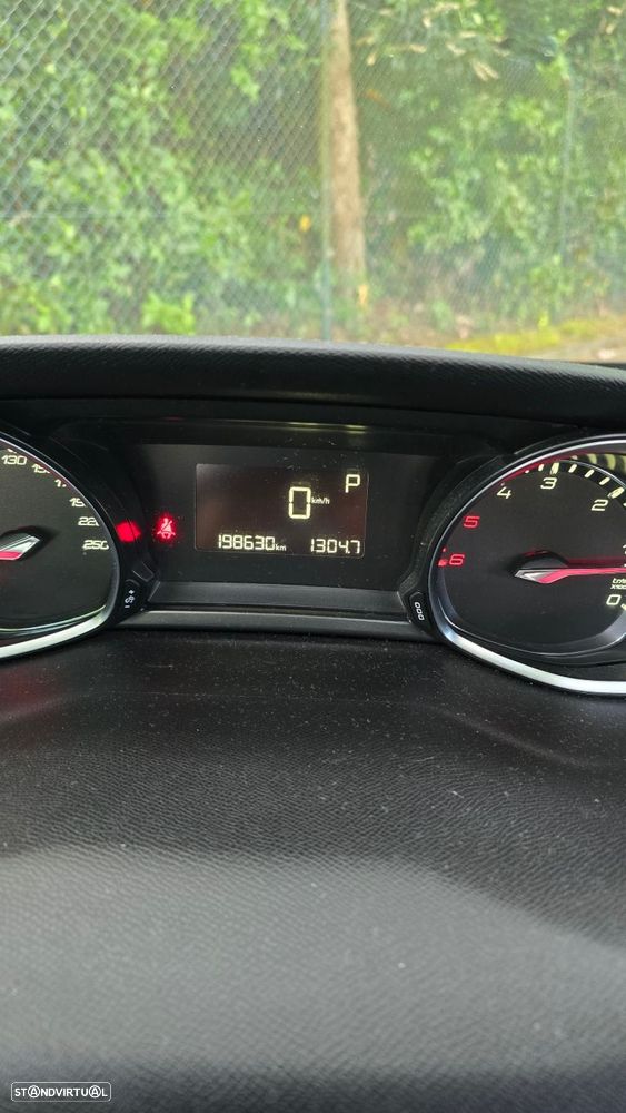 Peugeot 308 1.6 BlueHDi Allure J17 EAT6 - 5