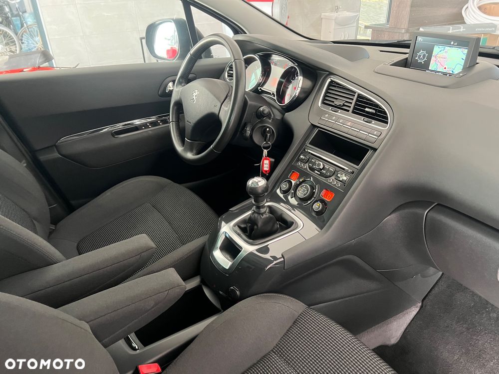 Peugeot 5008 1.2 PureTech Active S&S - 26