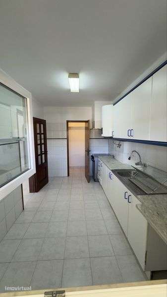 Arrenda-se Apartamento T3 Torres Vedras Centro - Grande imagem: 4/8