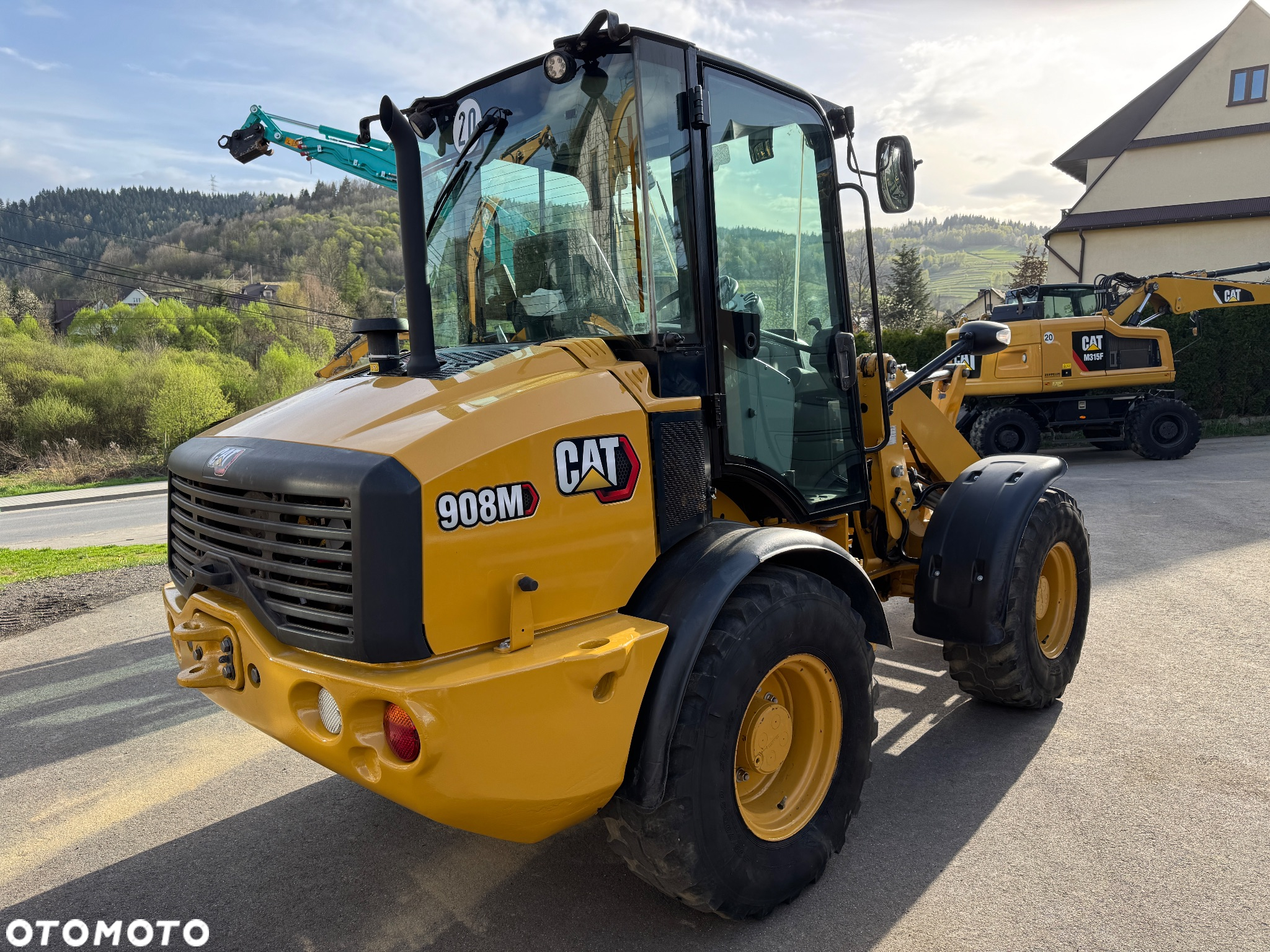 Caterpillar 908M CAT 906 JAK NOWA 1500h rok 2021 - 2
