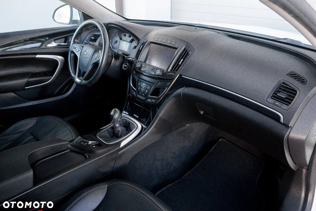 Opel Insignia 1.6 T Cosmo S&S - 33