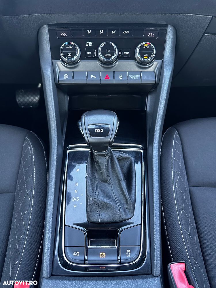 Skoda Karoq 1.6 TDI SCR DSG Style - 32