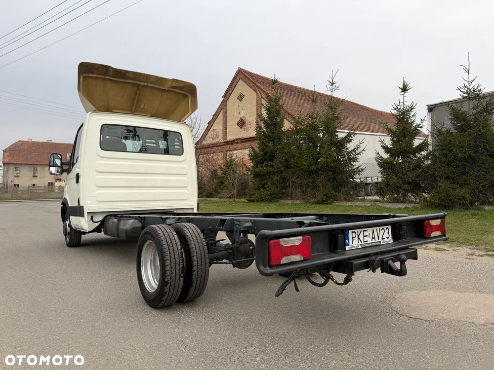 Iveco 35C15 * 3.0 / 150KM * Rama do zabudowy * Rozstaw osi: 4.1m * Koła bliźniacze * - 10