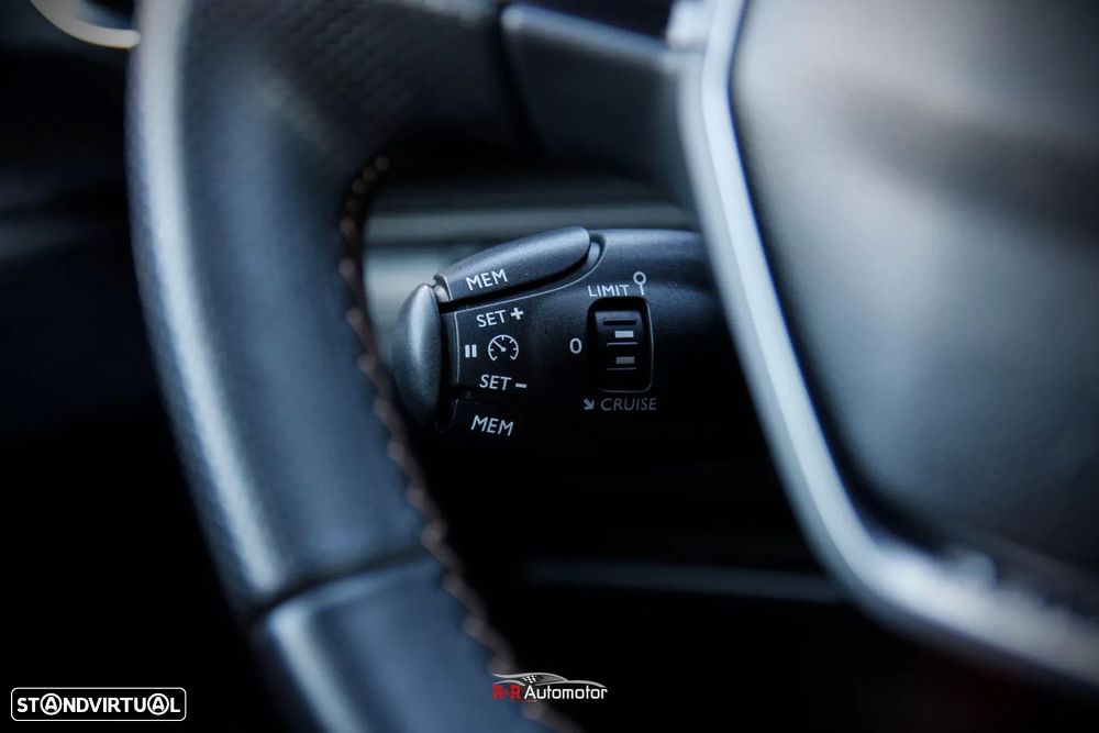 Peugeot 3008 1.6 BlueHDi GT Line EAT6 - 32