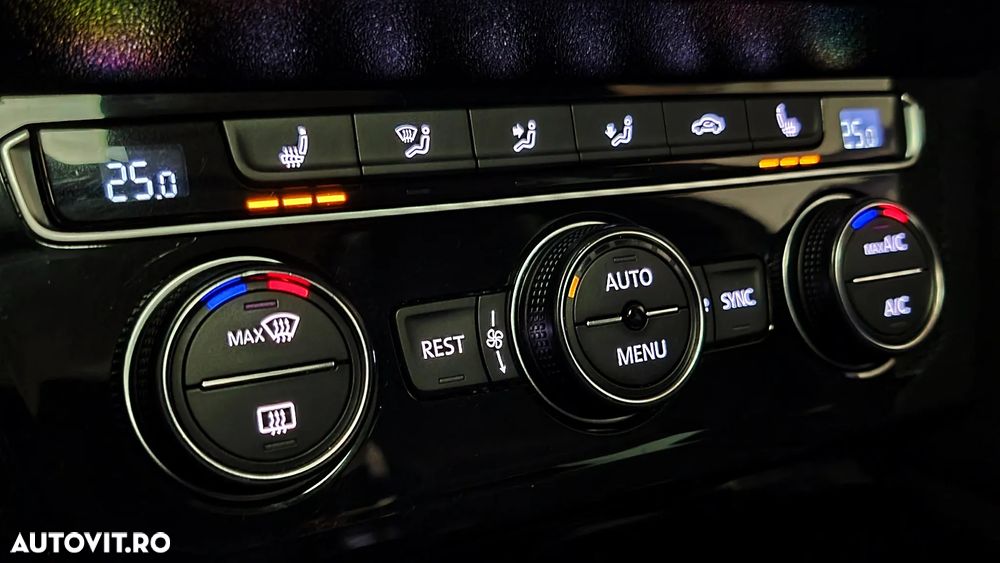 Volkswagen Passat - 26