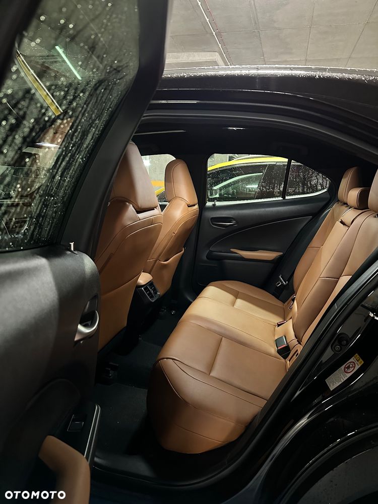 Lexus UX 200 Prestige 2WD - 11
