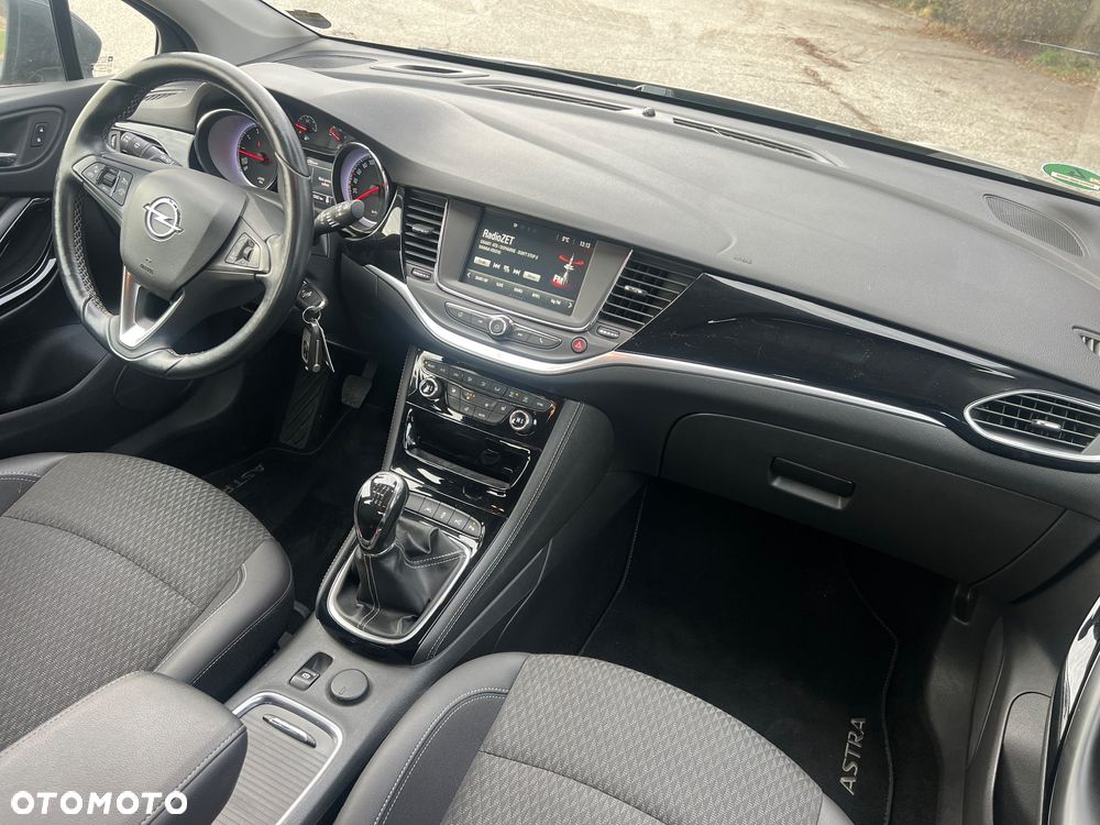 Opel Astra 1.4 Turbo Innovation - 11