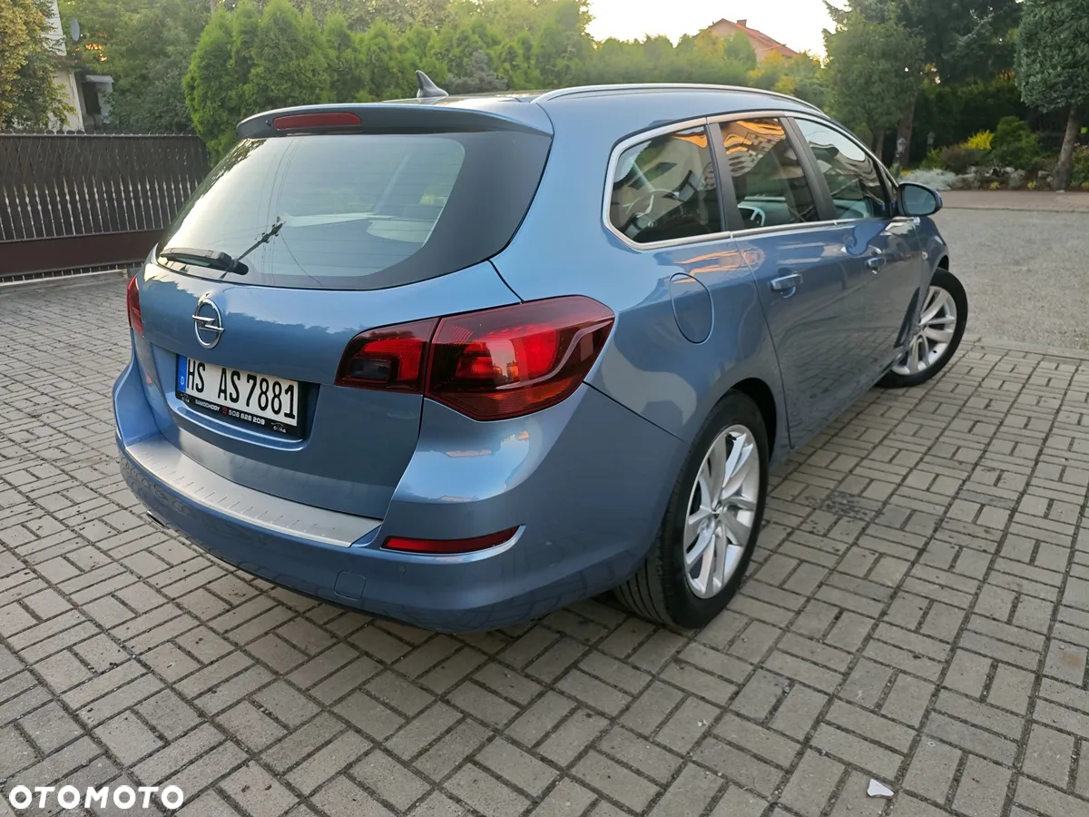 Opel Astra IV 1.4 T Cosmo - 16