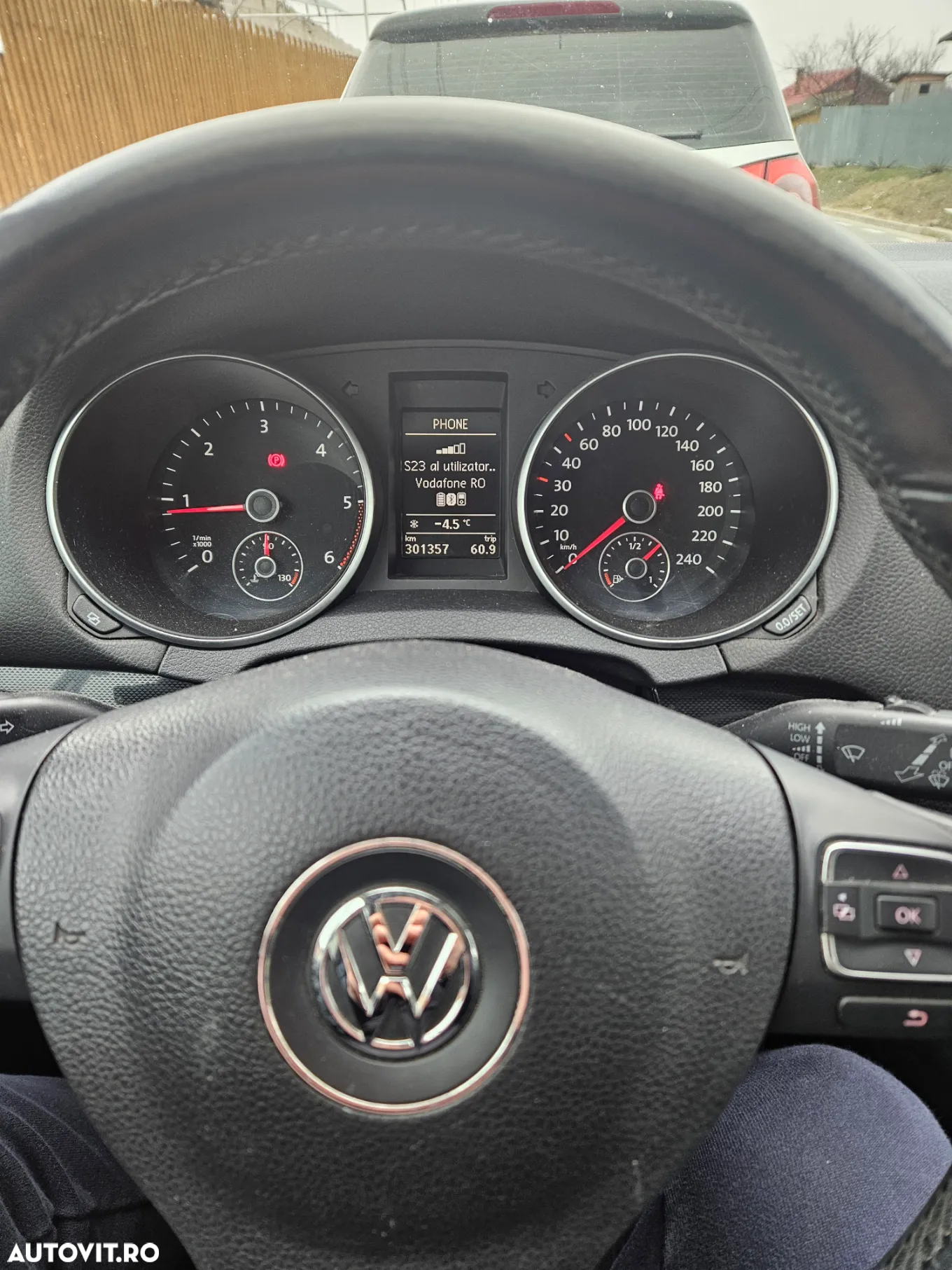 Volkswagen Golf 1.6 TDI BlueMotion Technology DPF Highline - 9