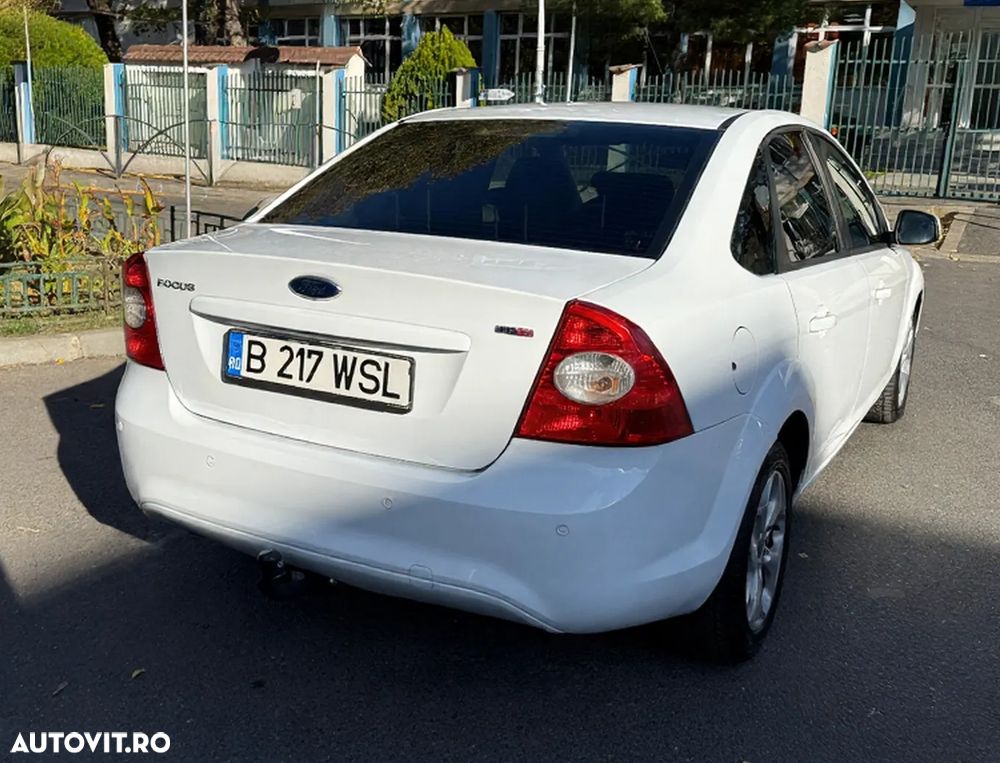 Ford Focus 1.6 TDCi Anniversary - 9