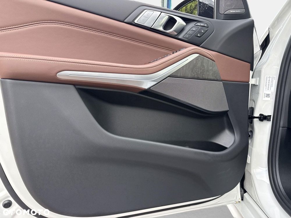 BMW X7 - 12