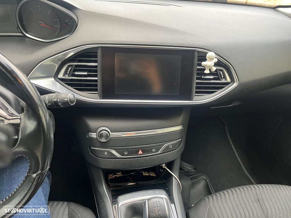 Peugeot 308 SW 1.6 BlueHDi Style - 48