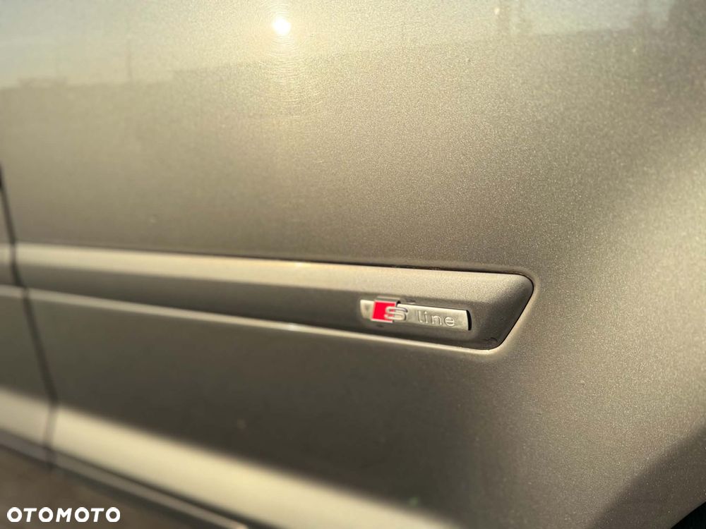 Audi A3 3-drzwiowe 1.6 Ambition - 10
