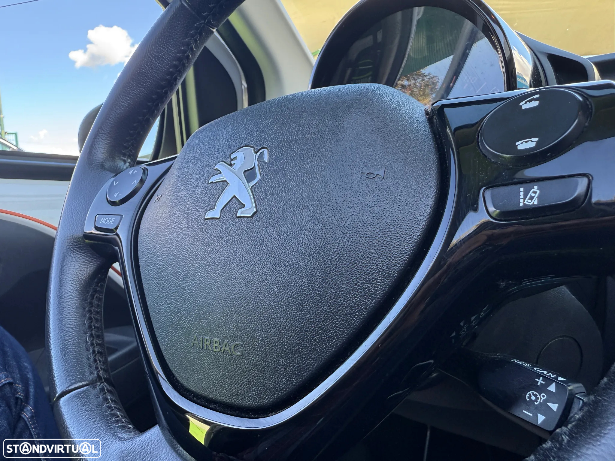 Peugeot 108 1.2 PureTech Top! Roland Garros - 41