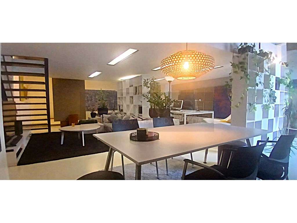 Loft com Mezanino em Marvila 185,48 m² - Grande imagem: 2/29
