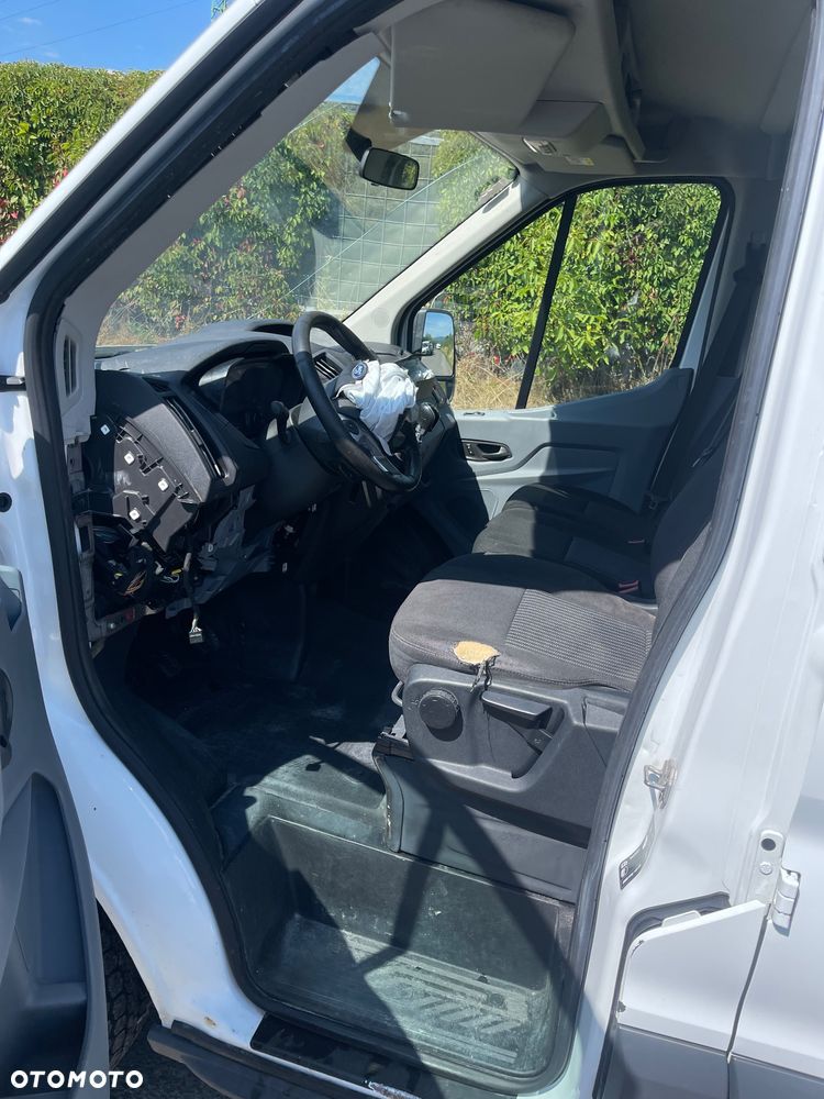 Ford Transit - 25