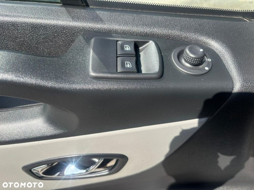 Renault Trafic - 19