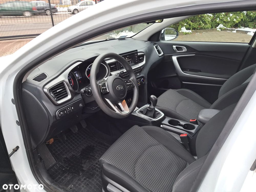 Kia Ceed 1.4 T-GDI M - 10