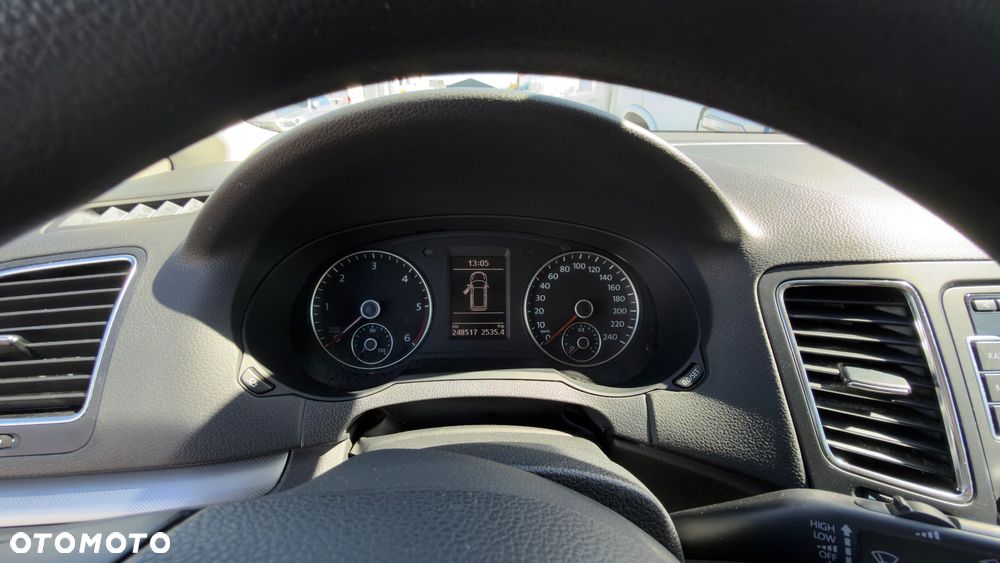 Volkswagen Sharan 2.0 TDI DPF BlueMotion Comfortline - 21