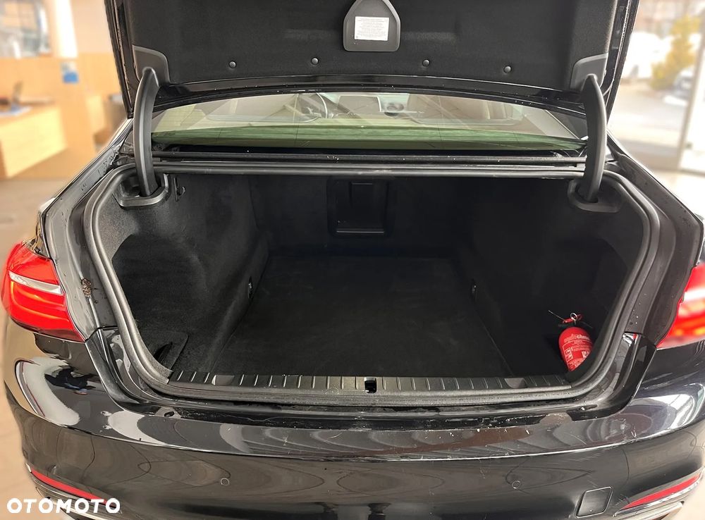 BMW Seria 7 740d xDrive - 35