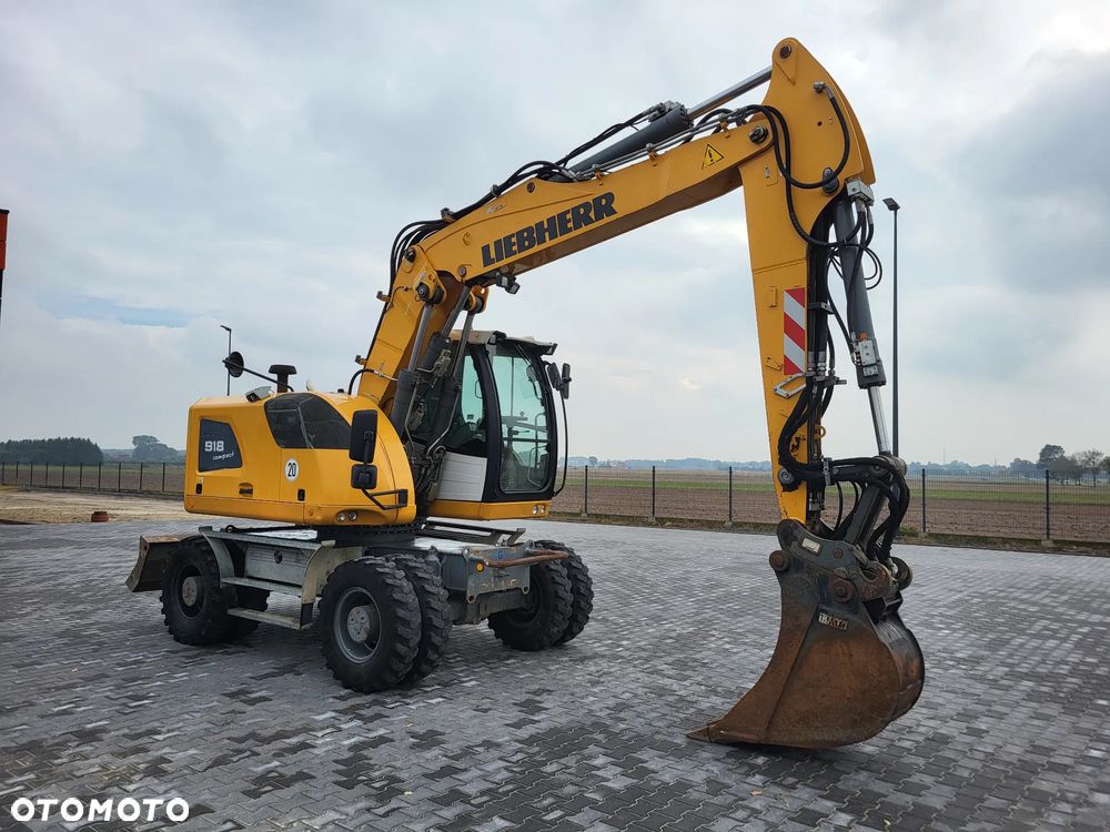 Liebherr A918 Compact / z Niemiec / Stan idealny / - 9
