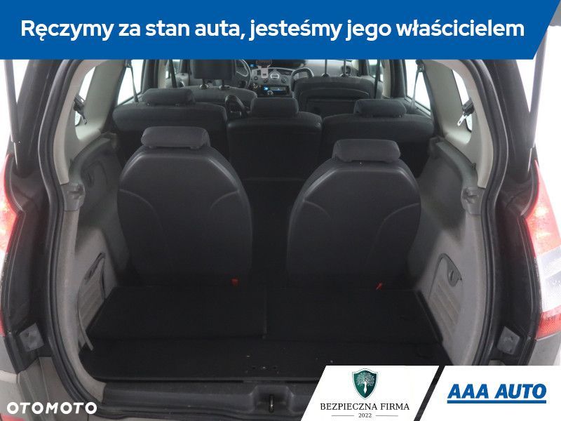 Renault Grand Scenic - 17