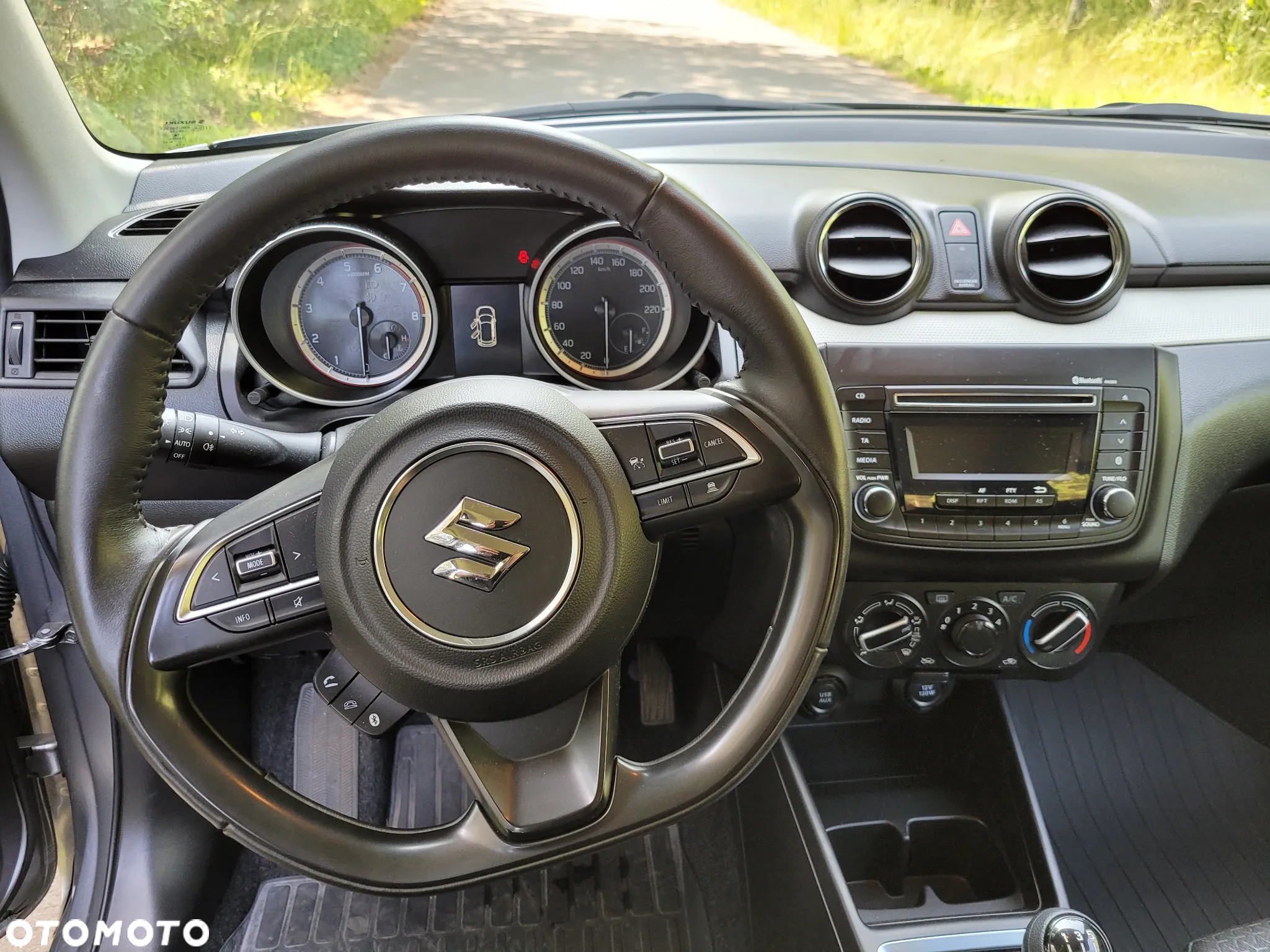 Suzuki Swift - 10