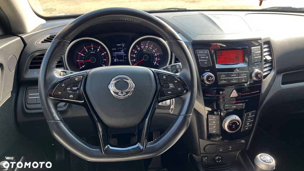 SsangYong/KGM XLV 1.6 Crystal Base - 6