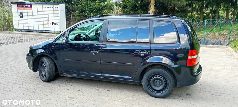 Volkswagen Touran 1.9 TDI Conceptline - 3