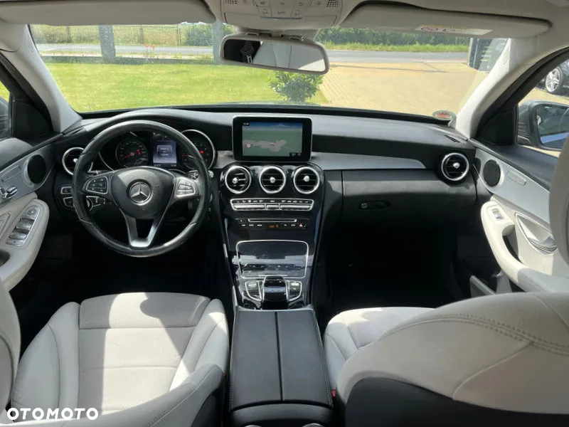 Mercedes-Benz Klasa C 200 T 4Matic 7G-TRONIC Avantgarde - 10