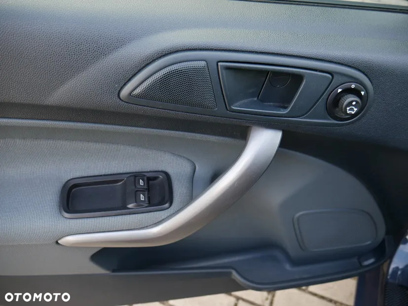 Ford Fiesta - 17